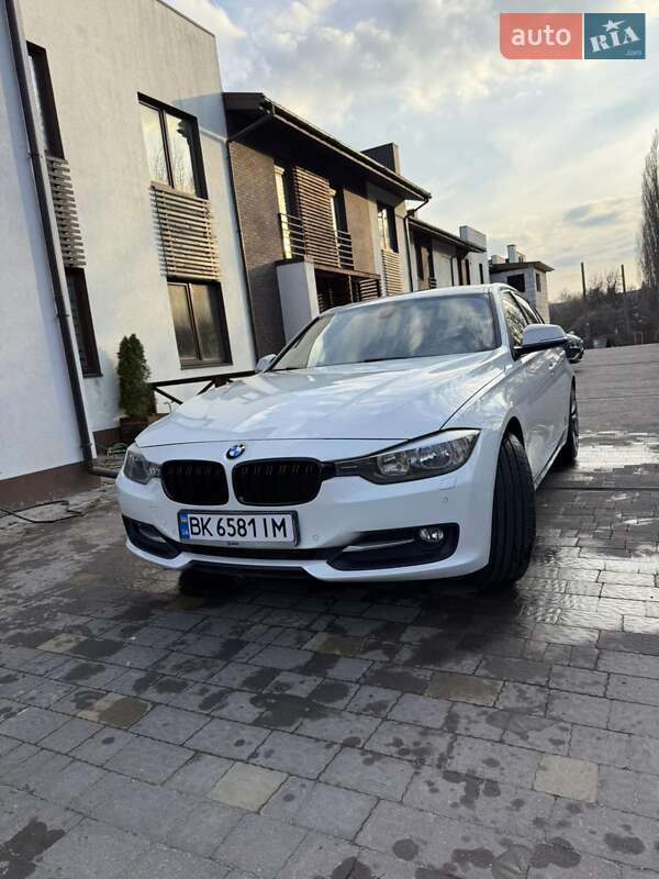 Фото BMW 3 Series з оголошення AUTO.RIA