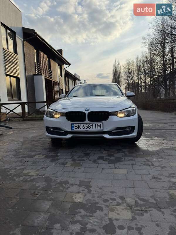 Фото BMW 3 Series з оголошення AUTO.RIA
