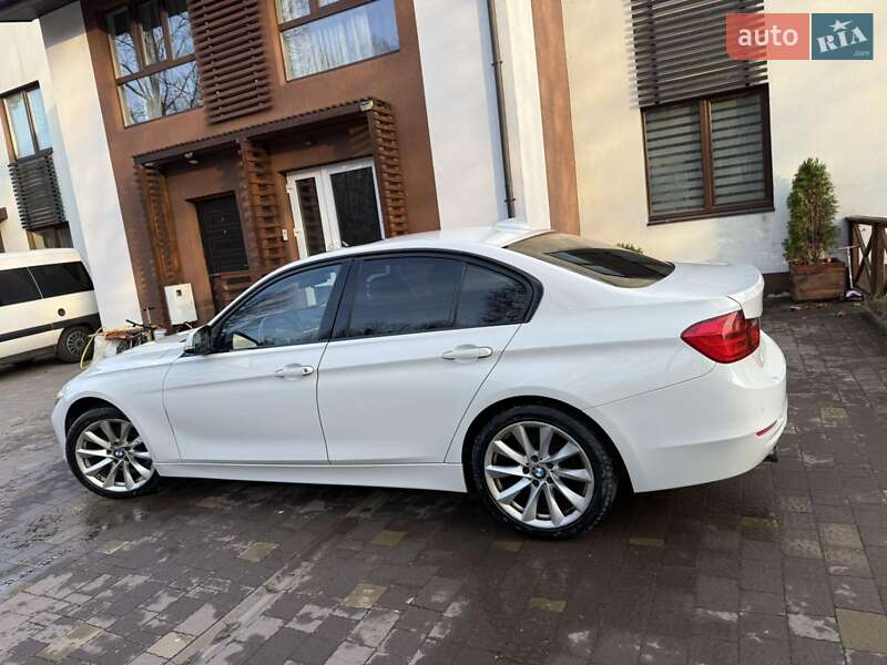 Фото BMW 3 Series з оголошення AUTO.RIA