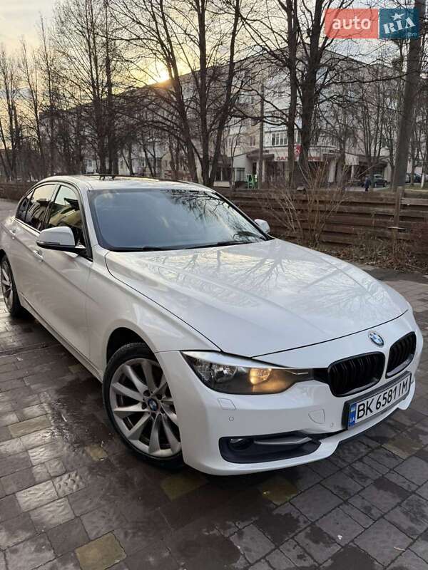 Фото BMW 3 Series з оголошення AUTO.RIA