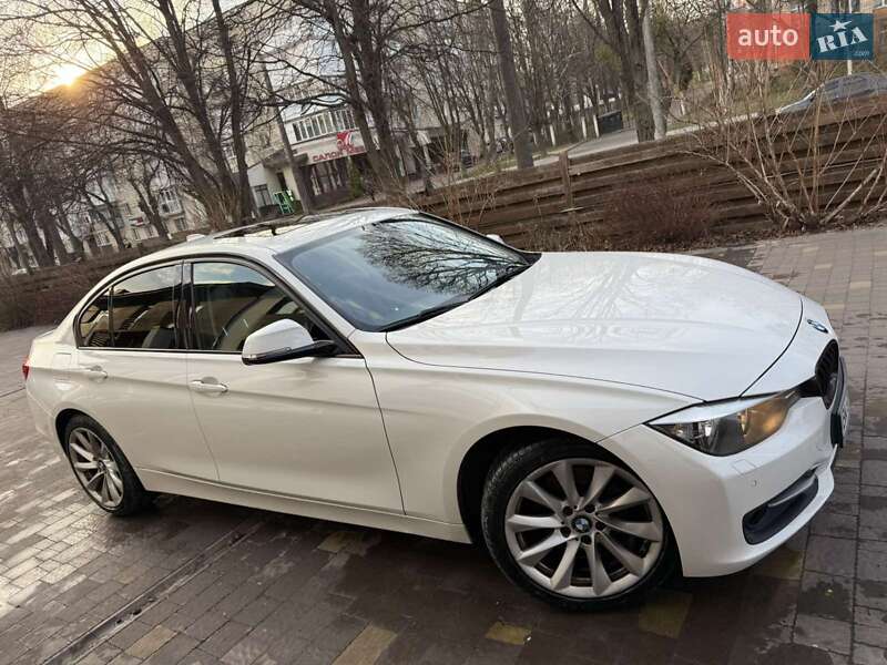 Фото BMW 3 Series з оголошення AUTO.RIA