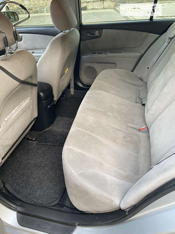 Фото Kia Magentis з оголошення AUTO.RIA