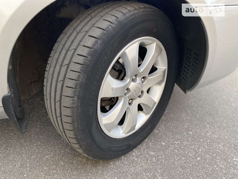 Фото Kia Magentis з оголошення AUTO.RIA