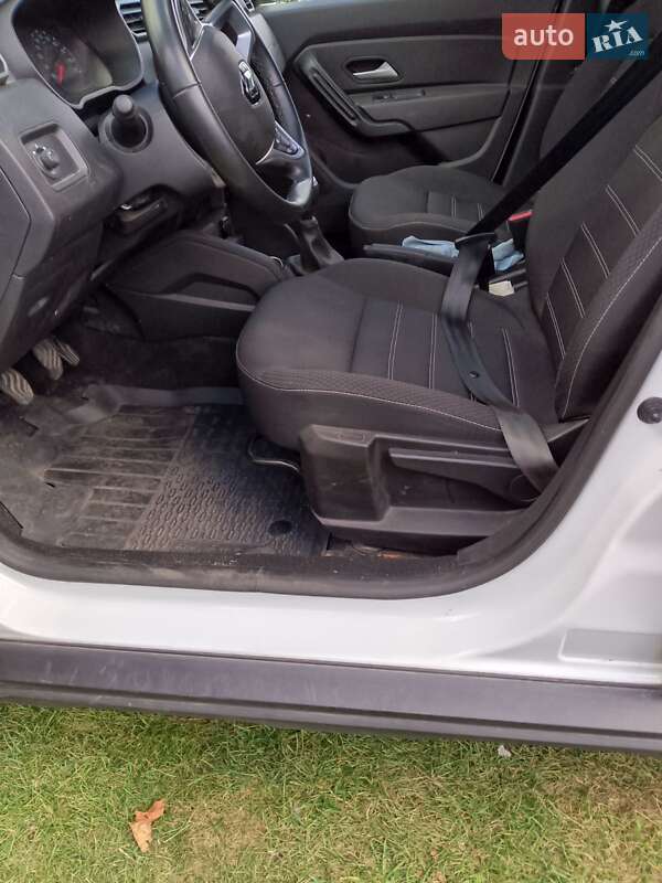 Фото Renault Duster з оголошення AUTO.RIA