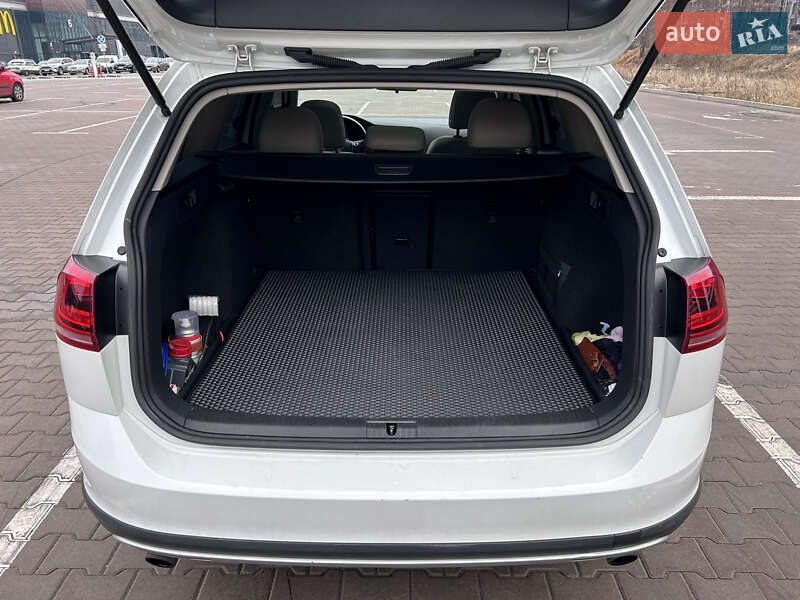 Фото Volkswagen Golf Alltrack з оголошення AUTO.RIA