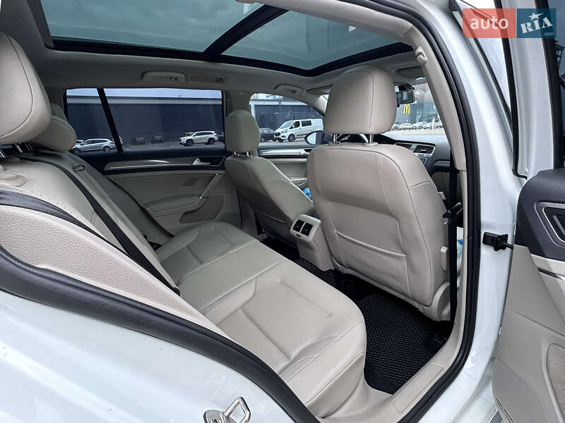 Фото Volkswagen Golf Alltrack з оголошення AUTO.RIA