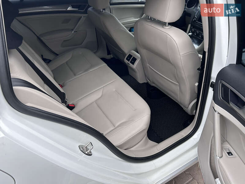 Фото Volkswagen Golf Alltrack з оголошення AUTO.RIA