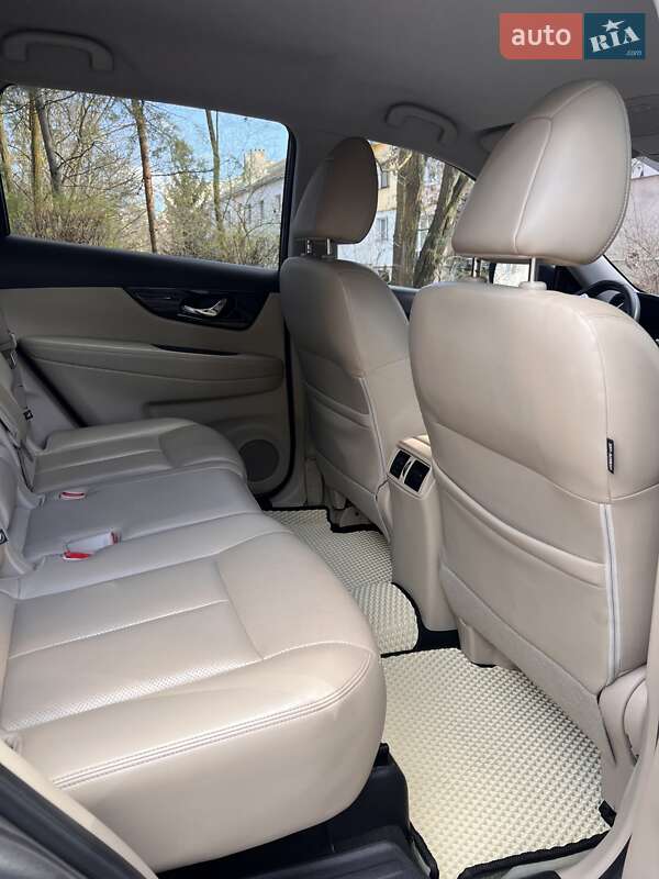 Фото Nissan Rogue з оголошення AUTO.RIA