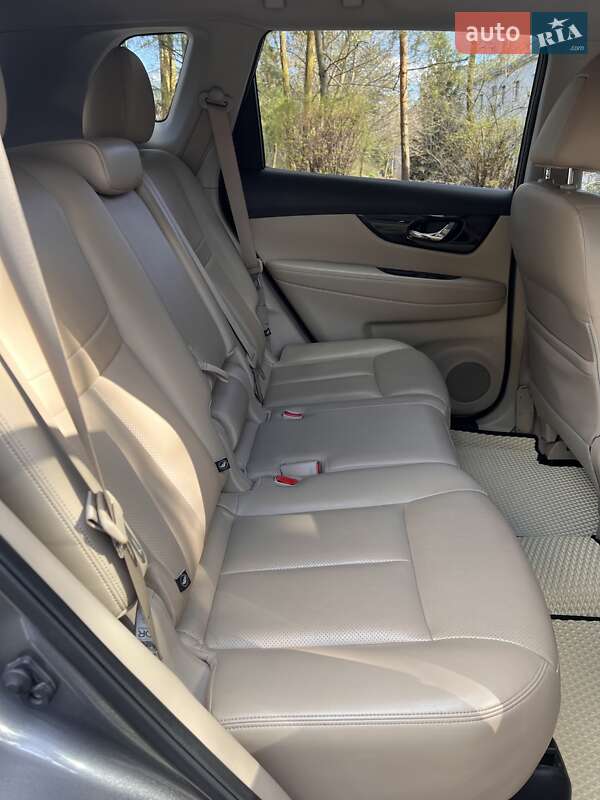 Фото Nissan Rogue з оголошення AUTO.RIA