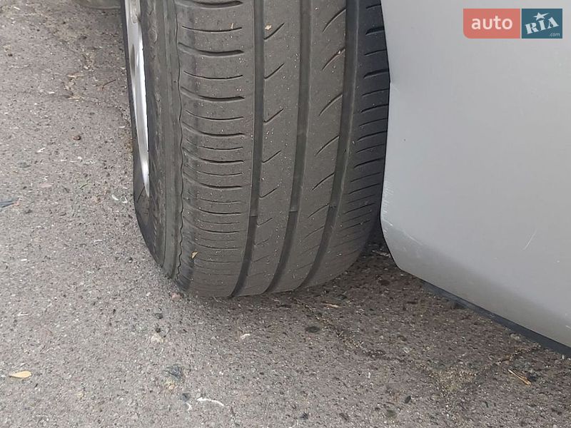 Фото Hyundai Elantra з оголошення AUTO.RIA