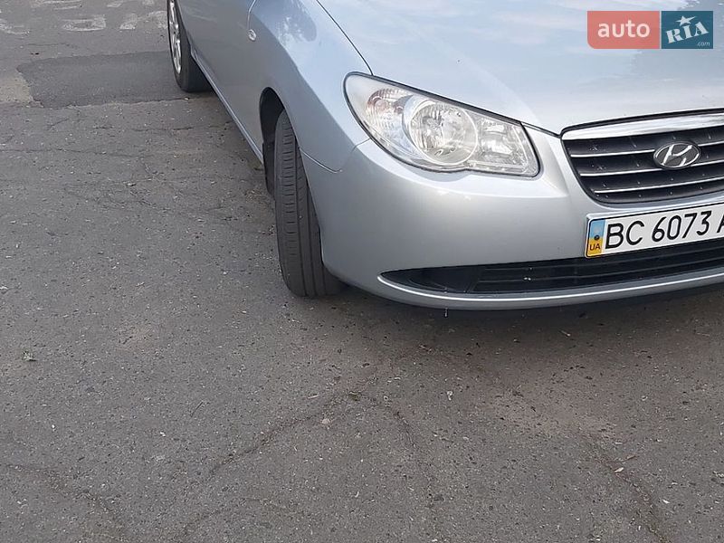 Фото Hyundai Elantra з оголошення AUTO.RIA
