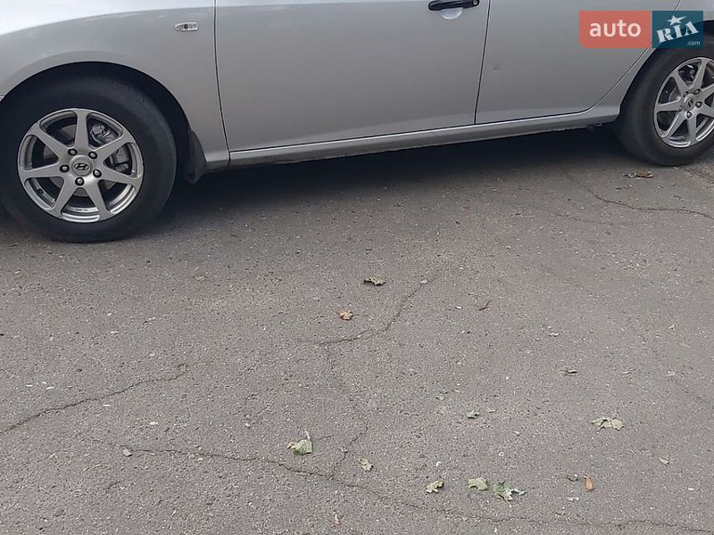 Фото Hyundai Elantra з оголошення AUTO.RIA
