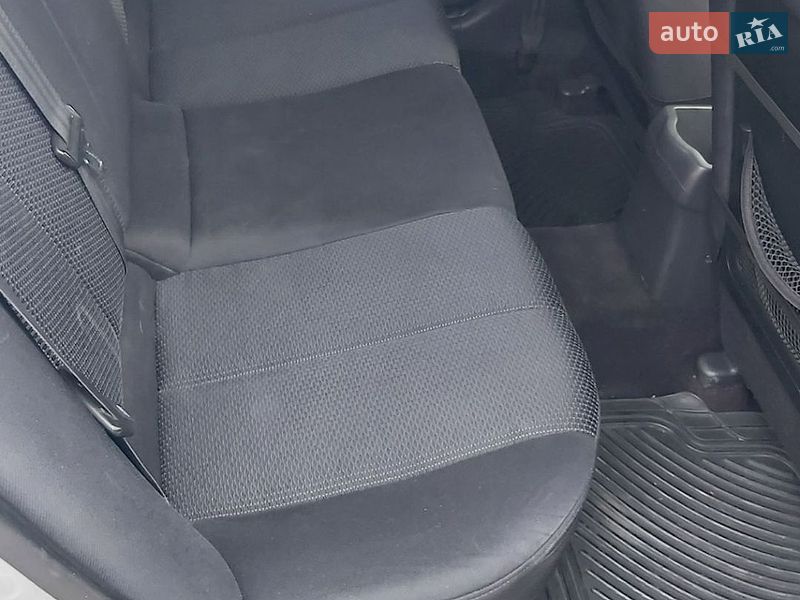 Фото Hyundai Elantra з оголошення AUTO.RIA