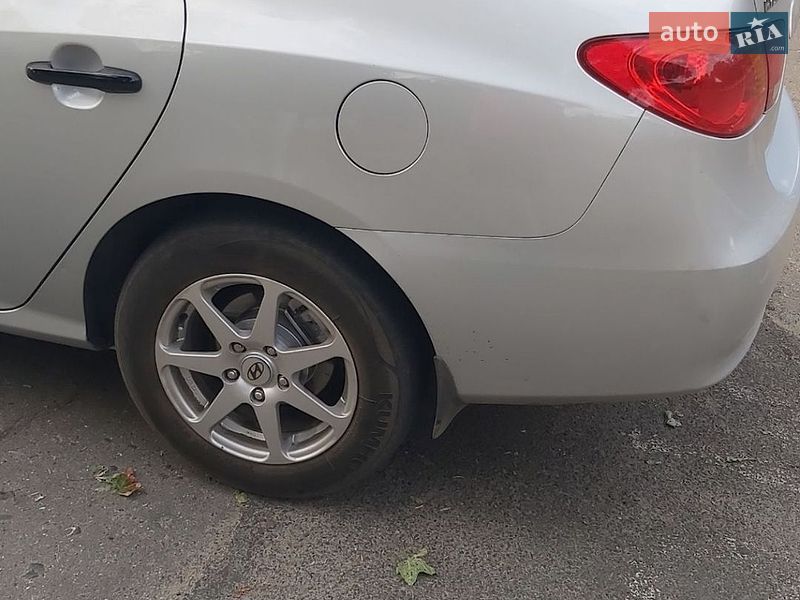 Фото Hyundai Elantra з оголошення AUTO.RIA