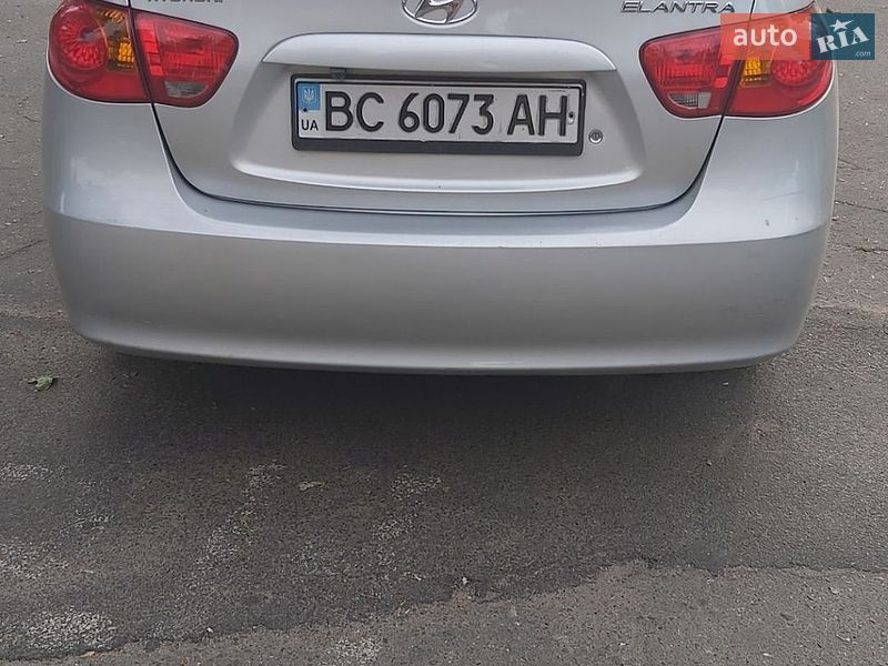 Фото Hyundai Elantra з оголошення AUTO.RIA