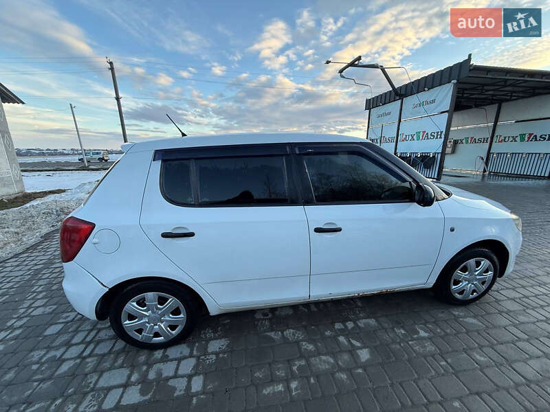 Фото Skoda Fabia з оголошення AUTO.RIA