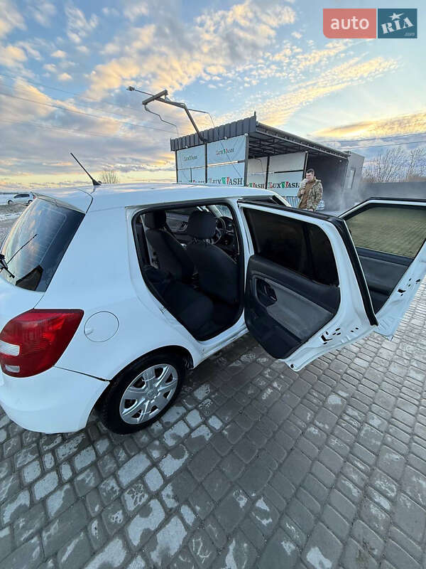 Фото Skoda Fabia з оголошення AUTO.RIA