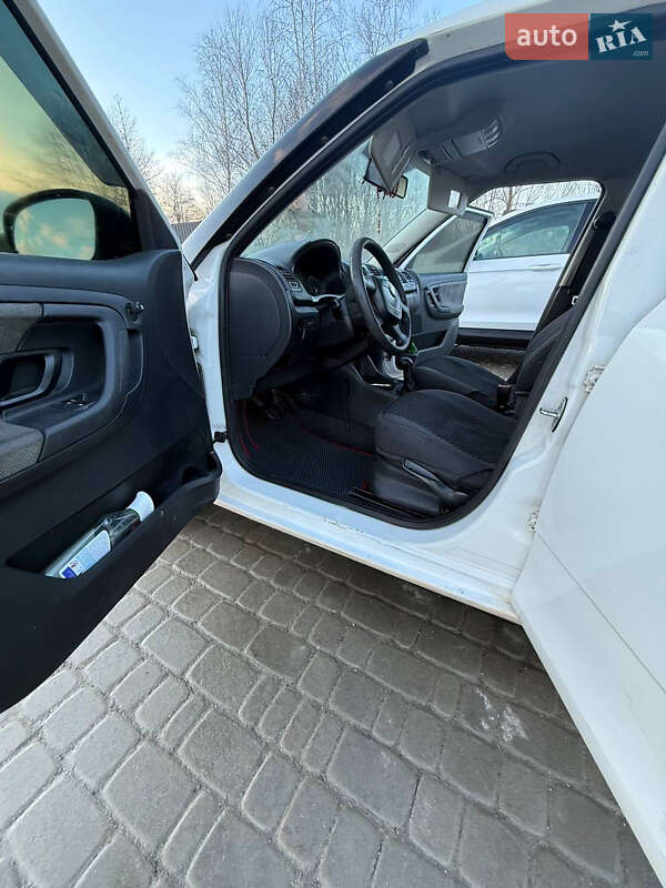 Фото Skoda Fabia з оголошення AUTO.RIA