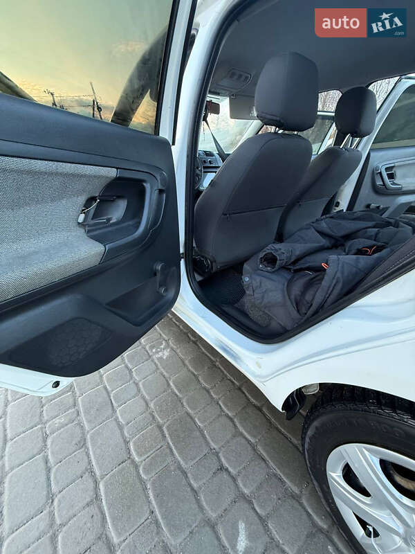 Фото Skoda Fabia з оголошення AUTO.RIA