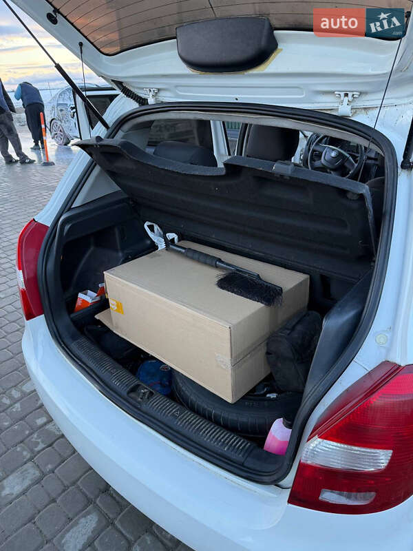 Фото Skoda Fabia з оголошення AUTO.RIA