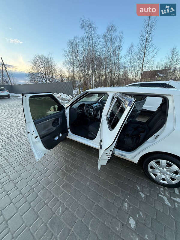 Фото Skoda Fabia з оголошення AUTO.RIA