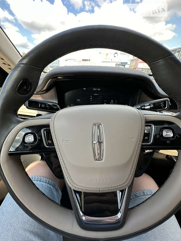 Фото Lincoln Aviator з оголошення AUTO.RIA