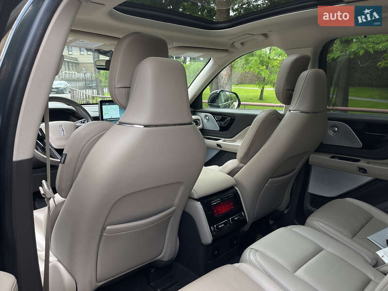 Фото Lincoln Aviator з оголошення AUTO.RIA