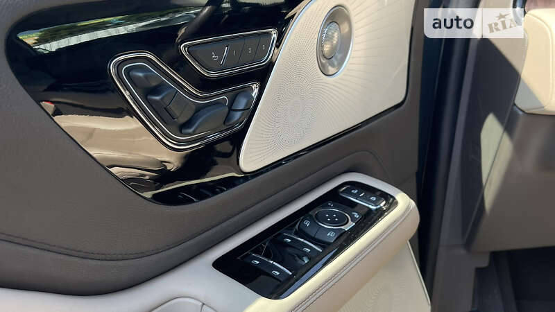 Фото Lincoln Aviator з оголошення AUTO.RIA