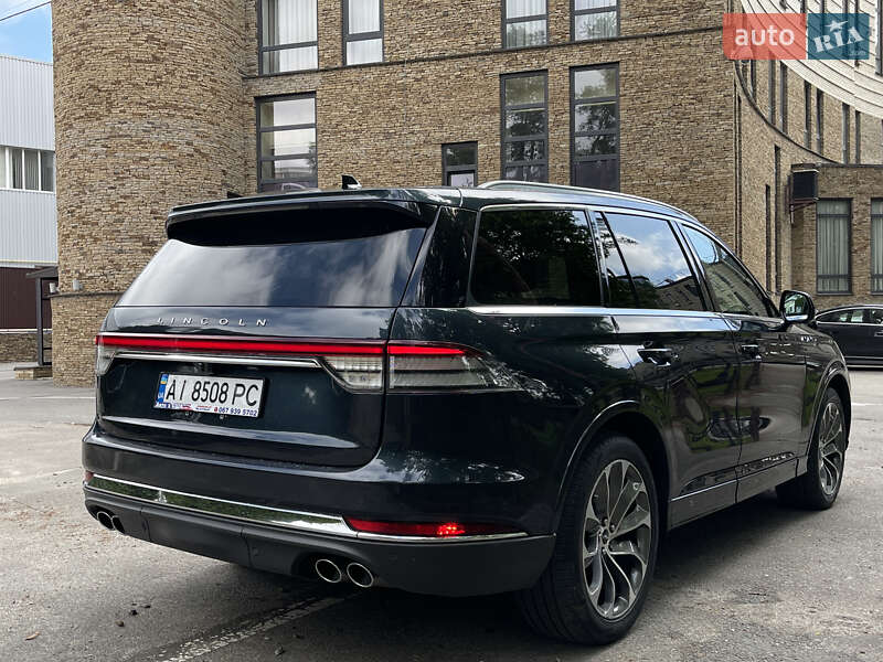 Фото Lincoln Aviator з оголошення AUTO.RIA