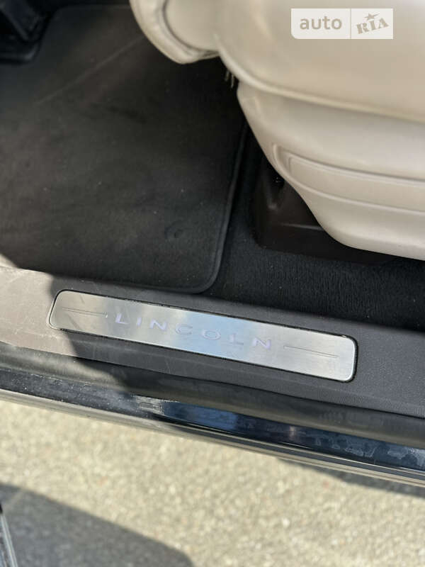 Фото Lincoln Aviator з оголошення AUTO.RIA
