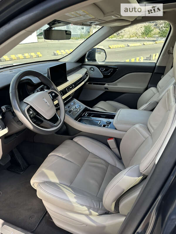 Фото Lincoln Aviator з оголошення AUTO.RIA