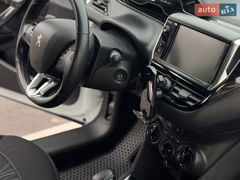 Фото Peugeot 208 з оголошення AUTO.RIA
