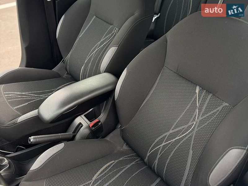 Фото Peugeot 208 з оголошення AUTO.RIA
