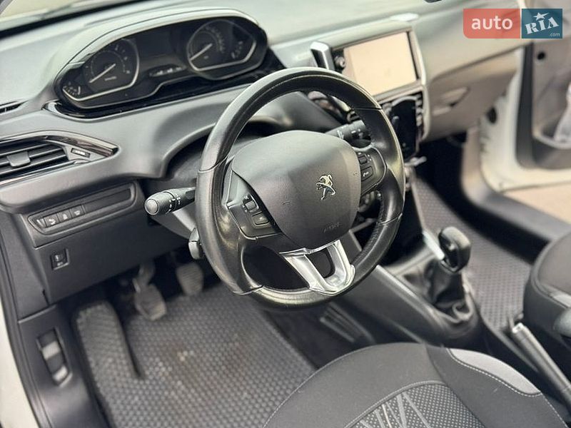 Фото Peugeot 208 з оголошення AUTO.RIA