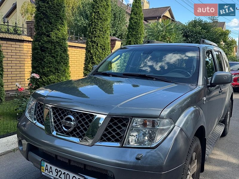 Фото Nissan Pathfinder з оголошення AUTO.RIA