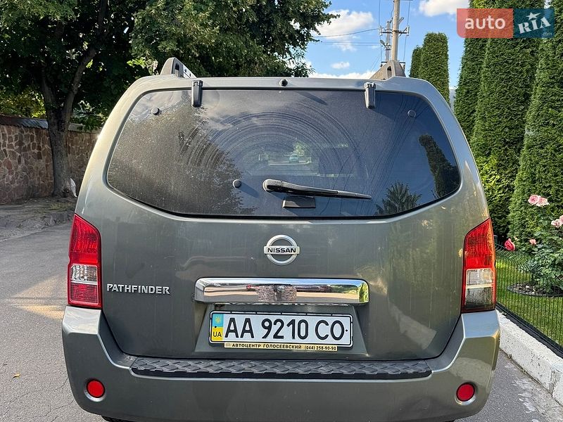 Фото Nissan Pathfinder з оголошення AUTO.RIA