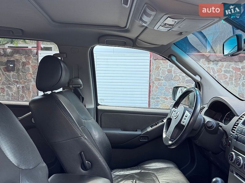 Фото Nissan Pathfinder з оголошення AUTO.RIA