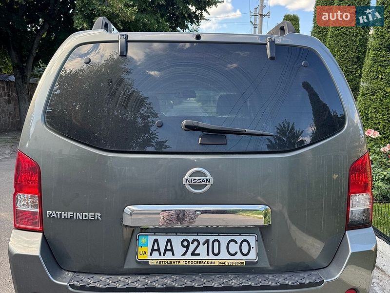 Фото Nissan Pathfinder з оголошення AUTO.RIA