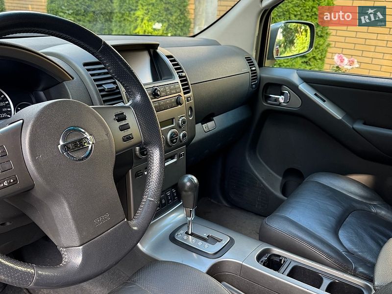 Фото Nissan Pathfinder з оголошення AUTO.RIA