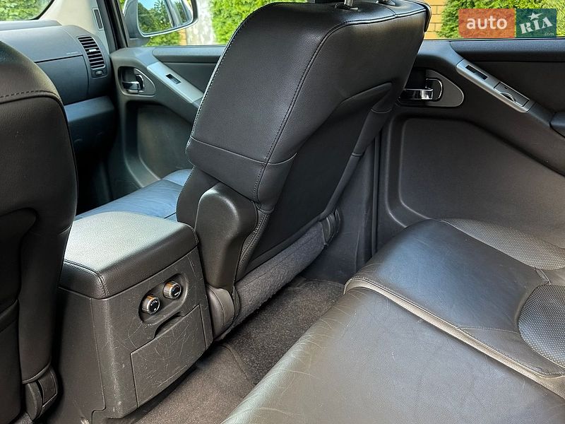 Фото Nissan Pathfinder з оголошення AUTO.RIA