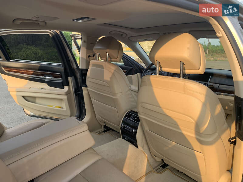 Фото BMW 7 Series з оголошення AUTO.RIA