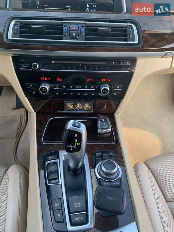 Фото BMW 7 Series з оголошення AUTO.RIA