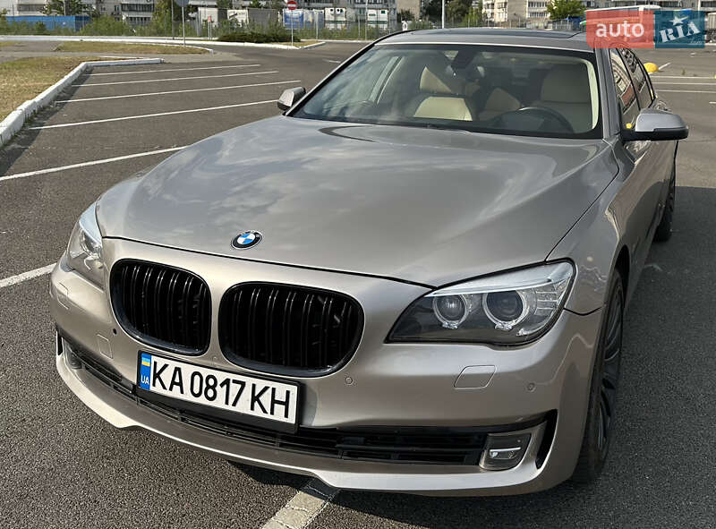 Фото BMW 7 Series з оголошення AUTO.RIA