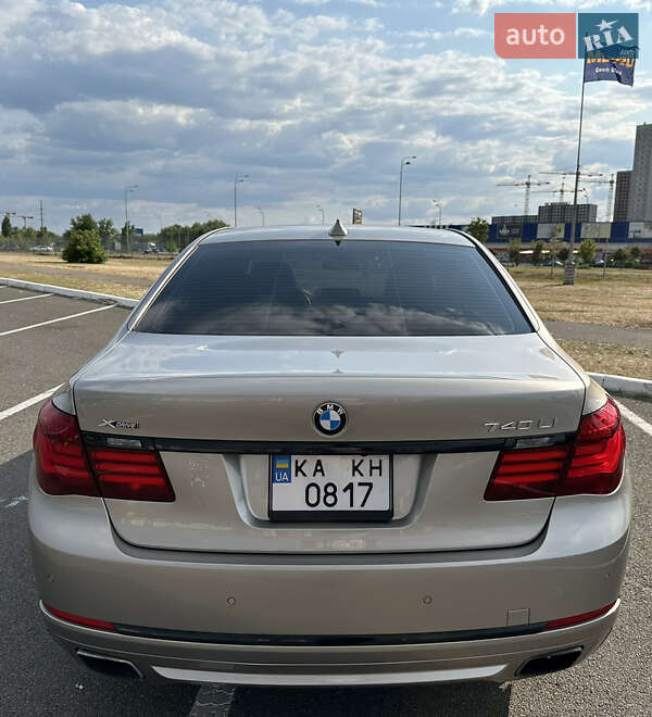 Фото BMW 7 Series з оголошення AUTO.RIA