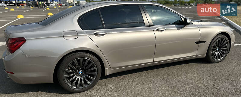 Фото BMW 7 Series з оголошення AUTO.RIA