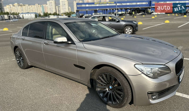 Фото BMW 7 Series з оголошення AUTO.RIA