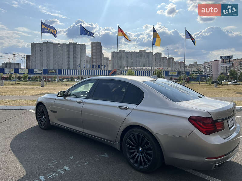 Фото BMW 7 Series з оголошення AUTO.RIA