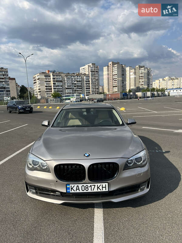 Фото BMW 7 Series з оголошення AUTO.RIA