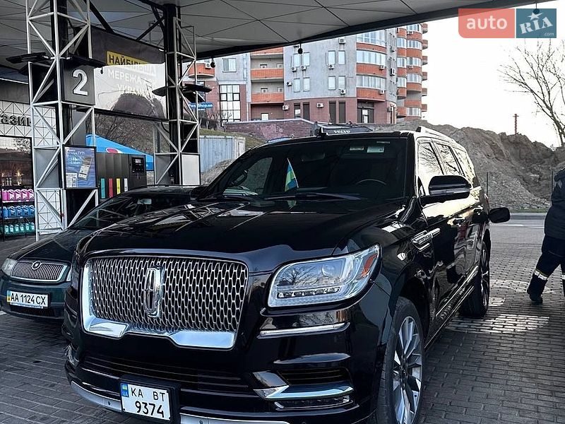 Фото Lincoln Navigator з оголошення AUTO.RIA