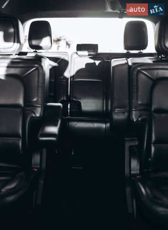 Фото Lincoln Navigator з оголошення AUTO.RIA